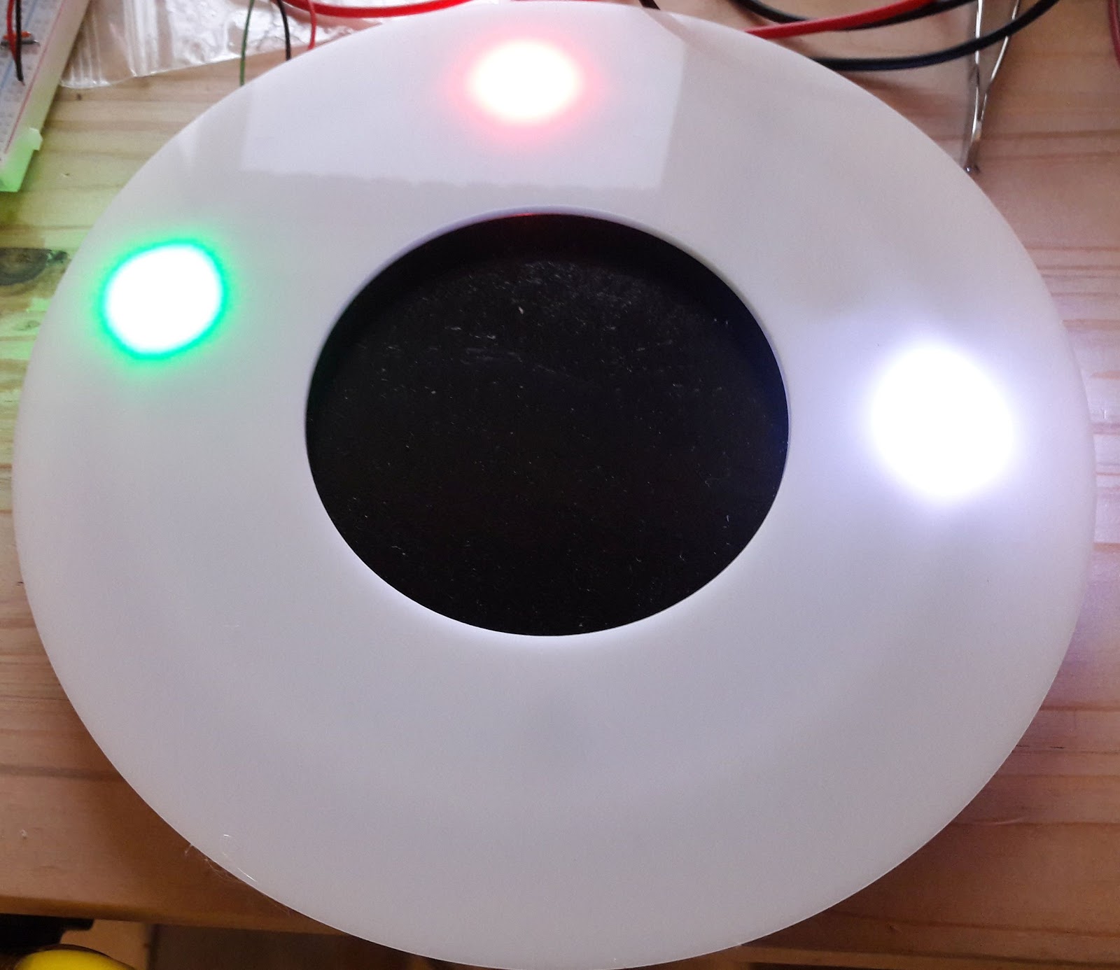 Arnes Elektronik und DIY Seite Runde LED Uhr aus 60iger LED Ring