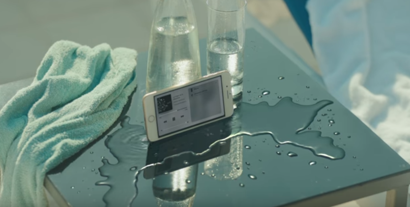 Canzone Iphone 7 pubblicità con vecchietto in spiaggia - Musica spot Novembre 2016