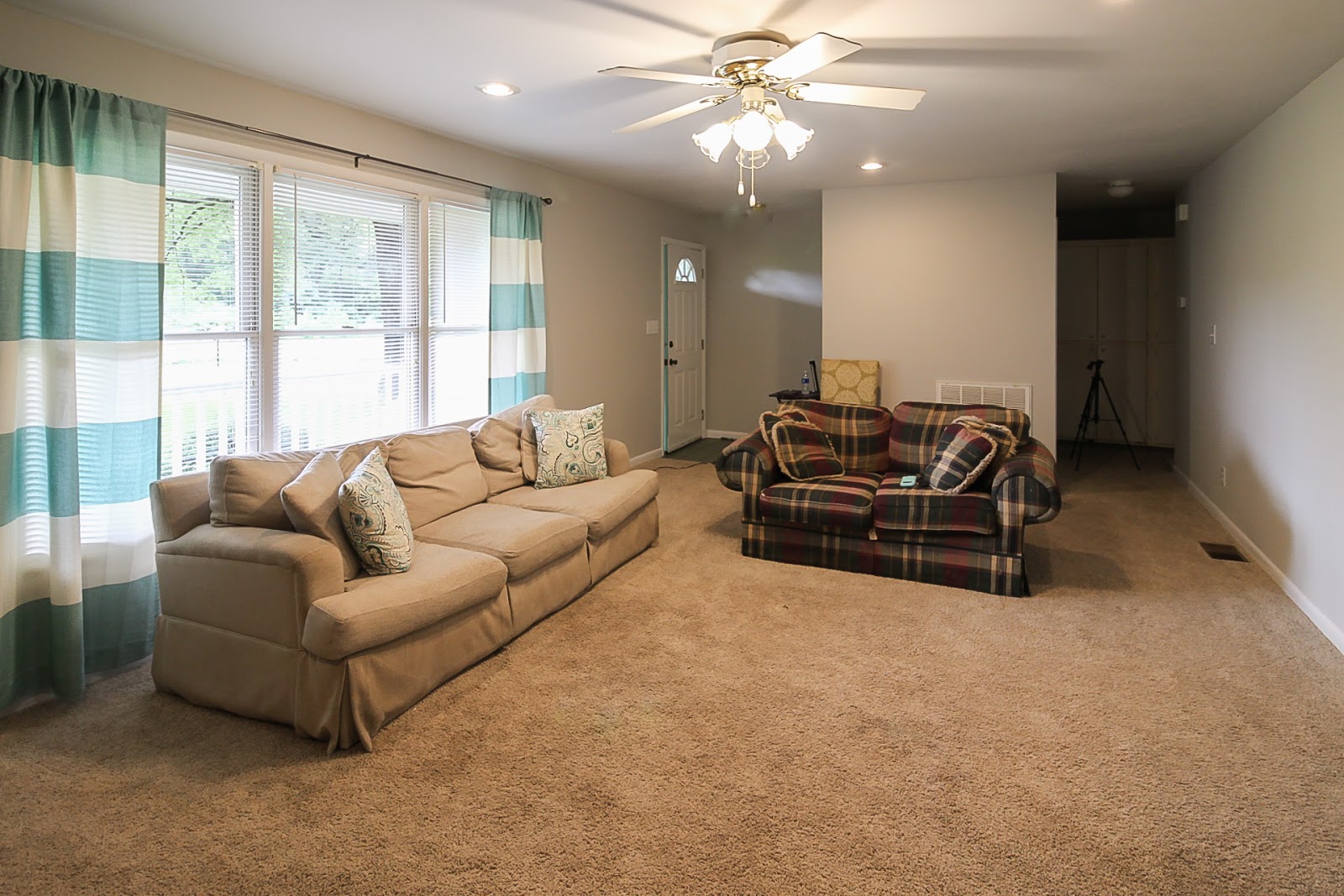 Dreams Of Actuality: Living Room Updates: New Paint & Couch!