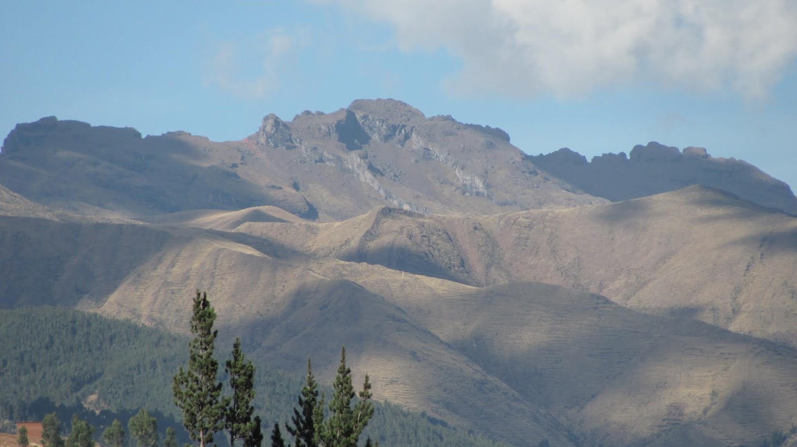 CUSCO EN IMAGENES Montaña Pachatusan