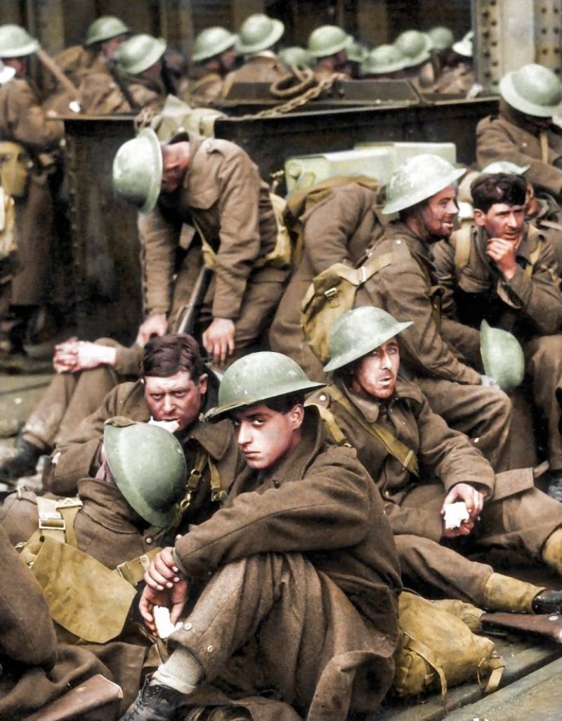Stunning Colorized Photos Bring the Real Dunkirk Evacuation to Life