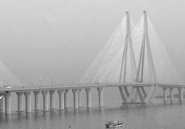 bwsl, bandra worli sea link, monochrome monday, black and white weekend, arabian sea, boat, mumbai, india