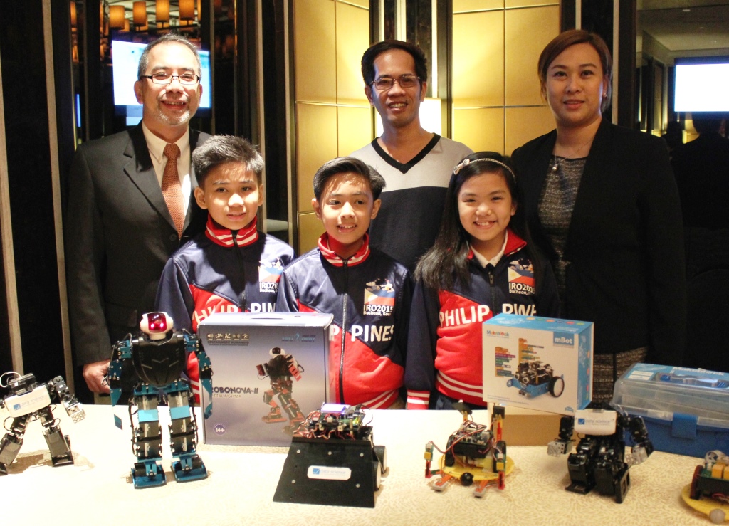 Gov't, Private Sector hail PH Robotics Team for Olympiad win Benteuno