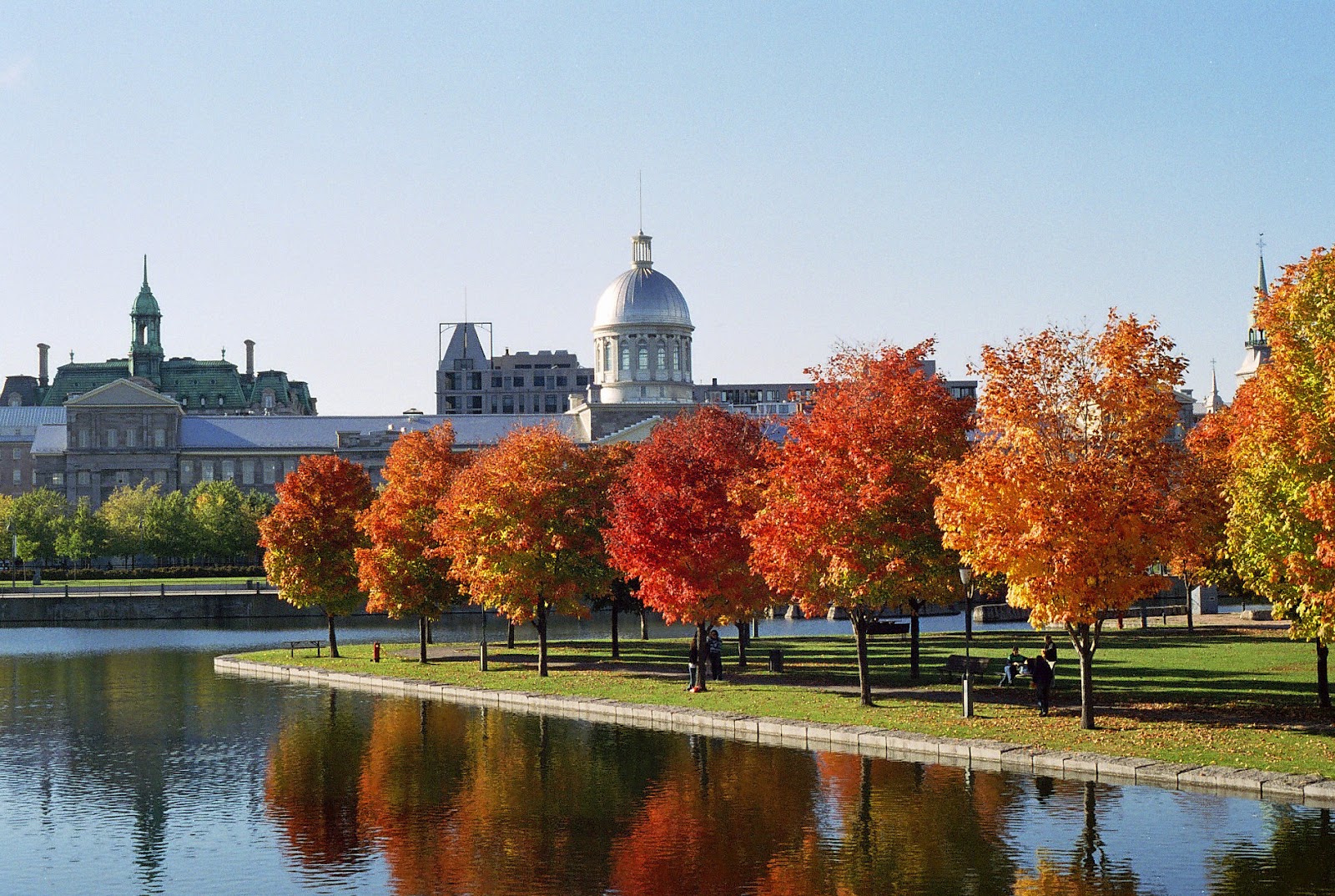 Traveler Guide: Montreal, Canada