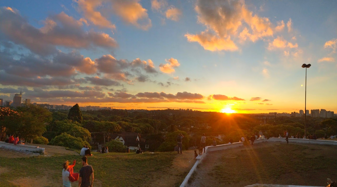 Praça do Pôr do Sol - Praça Coronel Custódio Fernandes Pinheiros em São ...
