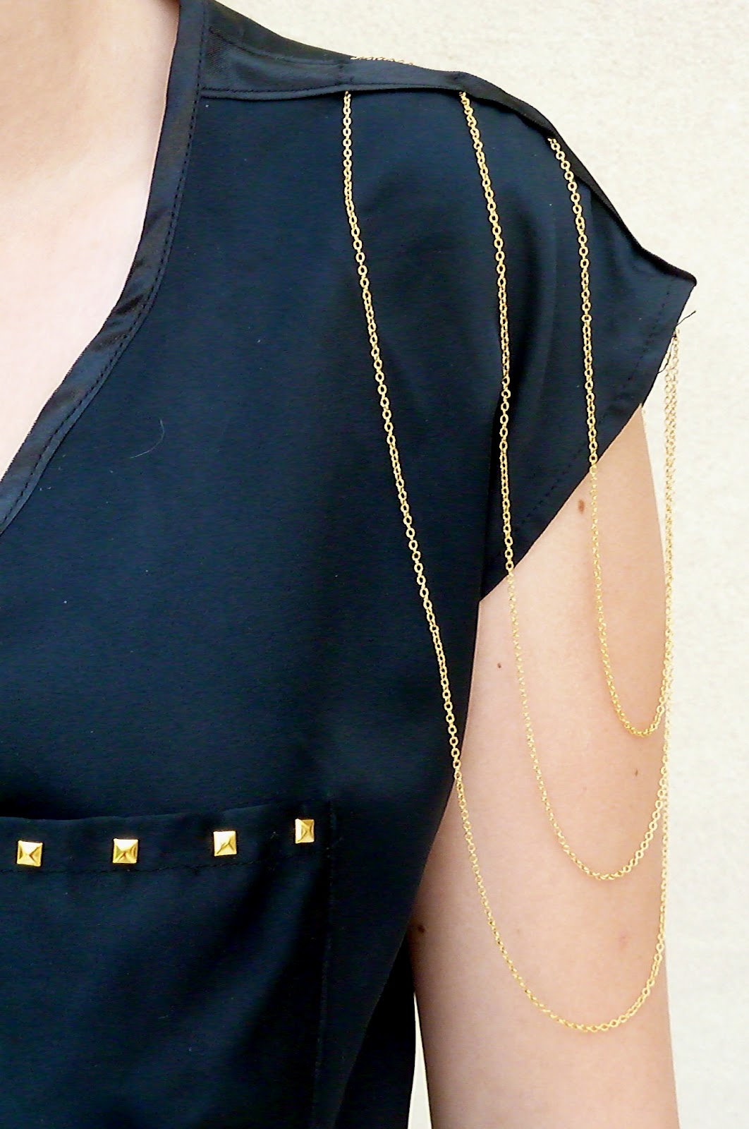DinosaurGirl How to attach chains to your shoulder seam