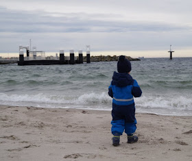 5 Ausflüge mit Kindern in Kiel bei Regenwetter. Mit Kindern macht ein Strand-Besuch auch bei schlechtem Wetter Spaß!