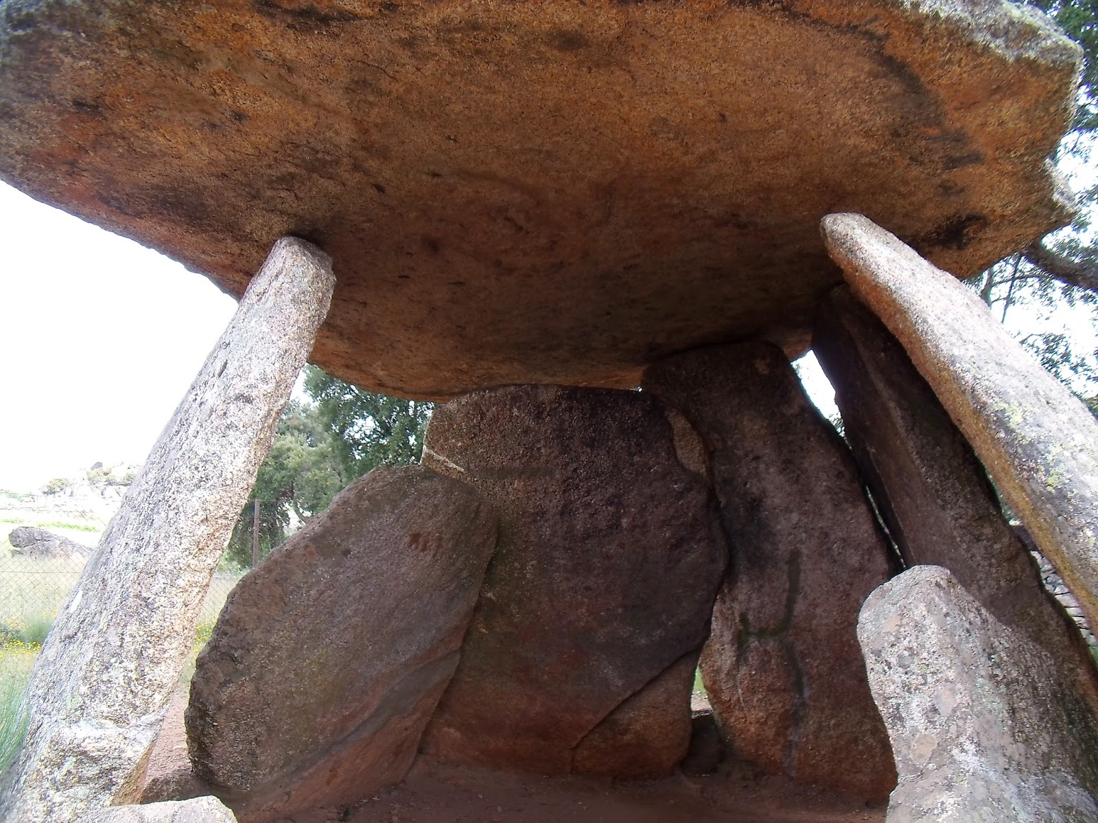 BLOG MEGALÍTICO DE NURIA Y JOSE LUIS DOLMEN DEL MELLIZO (O ANTA DE LA