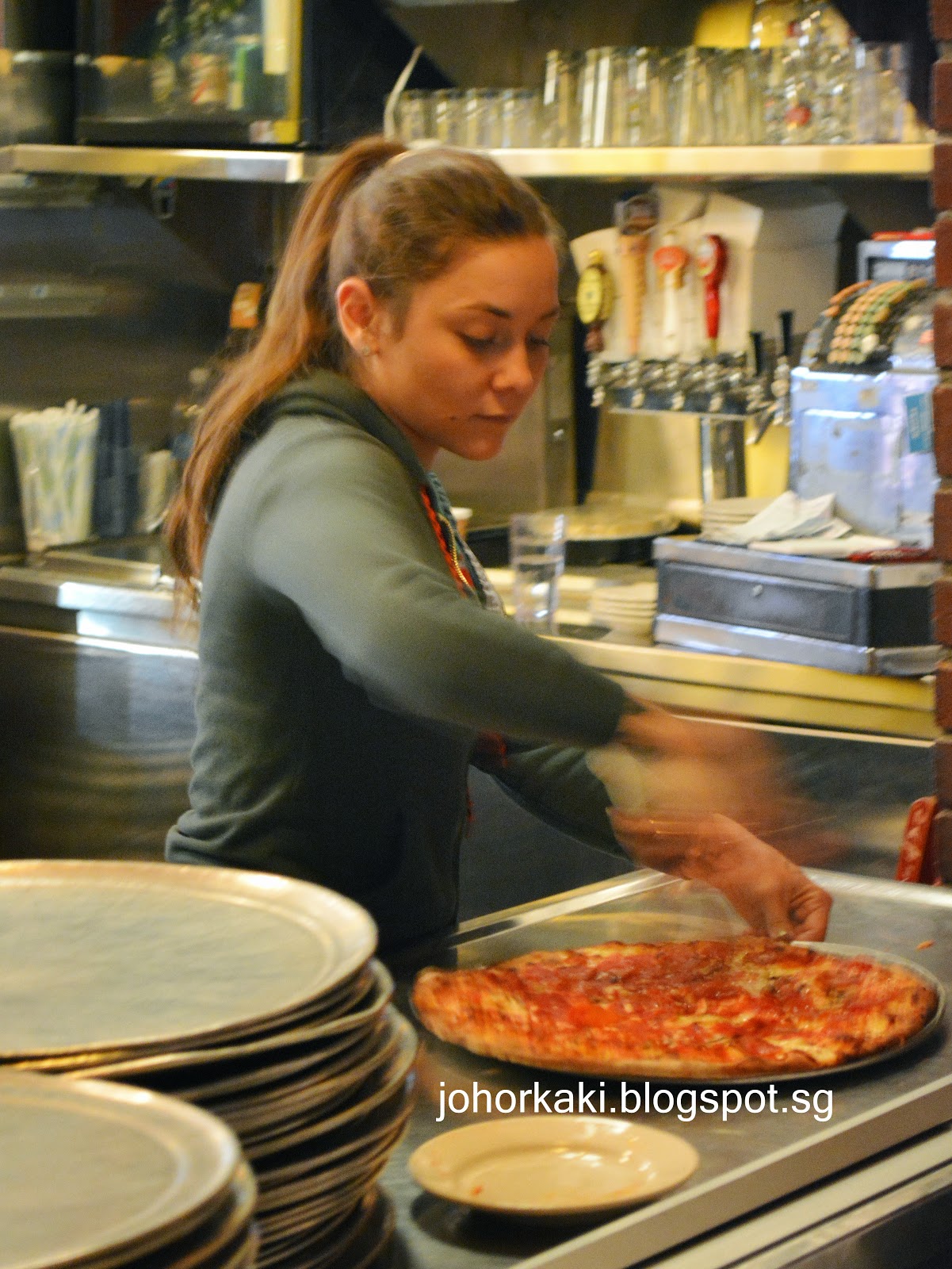 John's Pizzeria of Bleecker Street, NYC New York Tony Johor Kaki