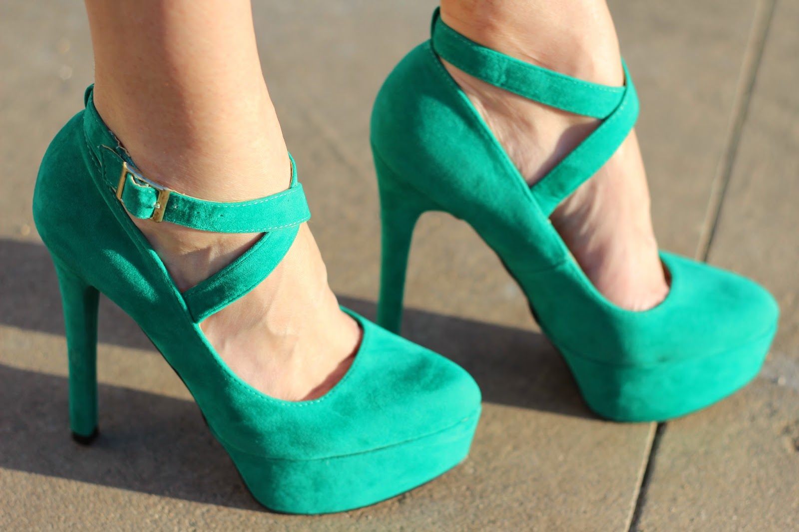 she-said-he-said-green-heels-charlotte-russe.JPG