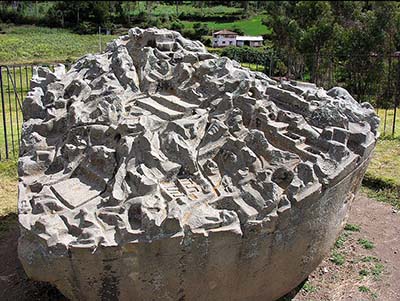 3 piedra roca sayhuite La piedra de Sayhuite: Una masiva roca con más de 200 figuras geométricas y zoomorfas