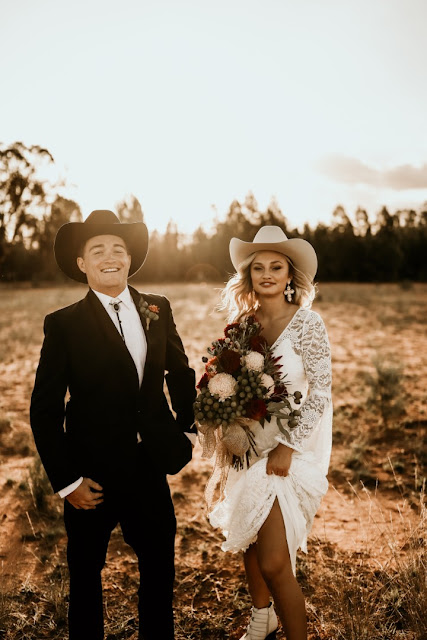 KACIE HERD PHOTOGRAPHY CUMNOCK NSW WEDDINGS BRIDAL GOWN COUNTRY WEDDING