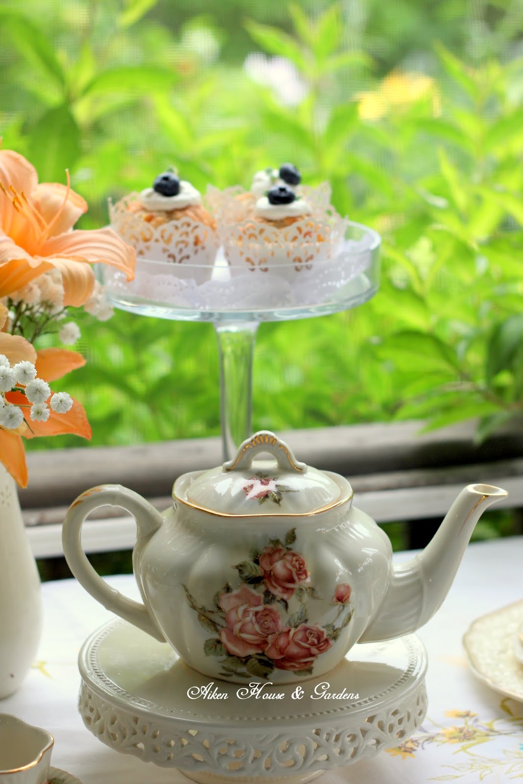 Aiken House & Gardens Peach & Cream Tea