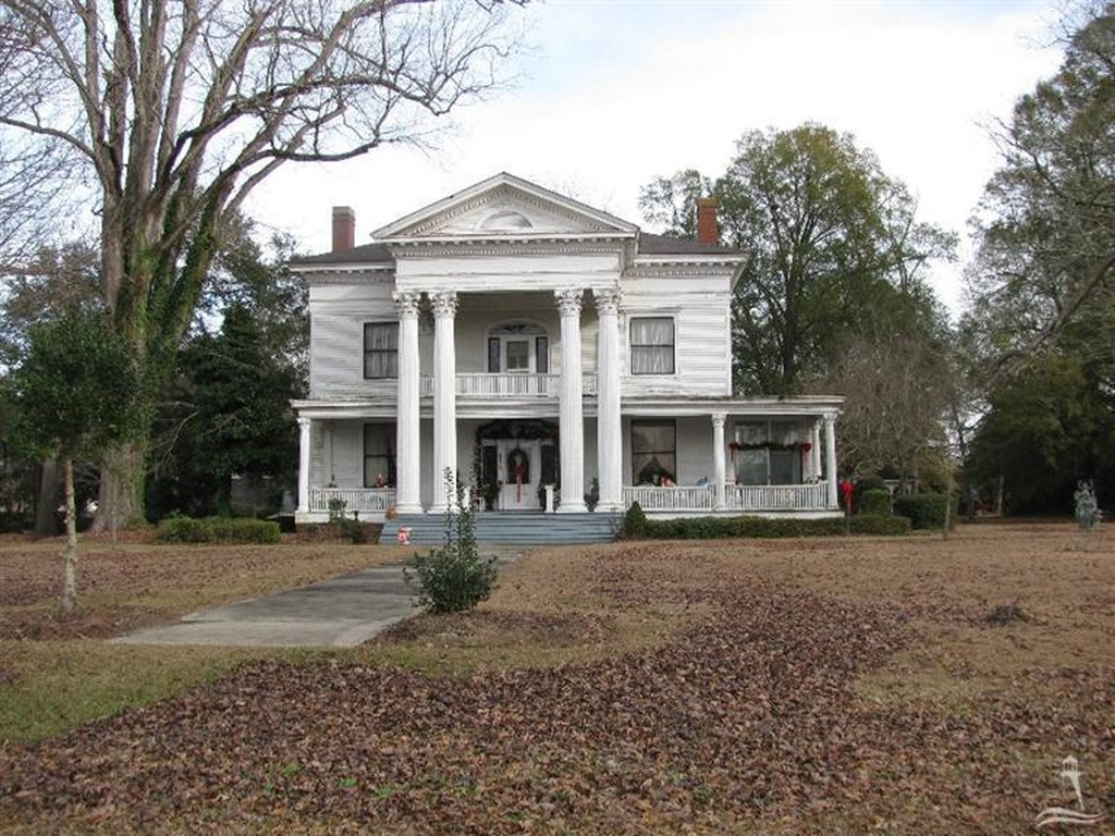 Yesterdwell 1908 NeoClassical Revival Chadbourn, NC