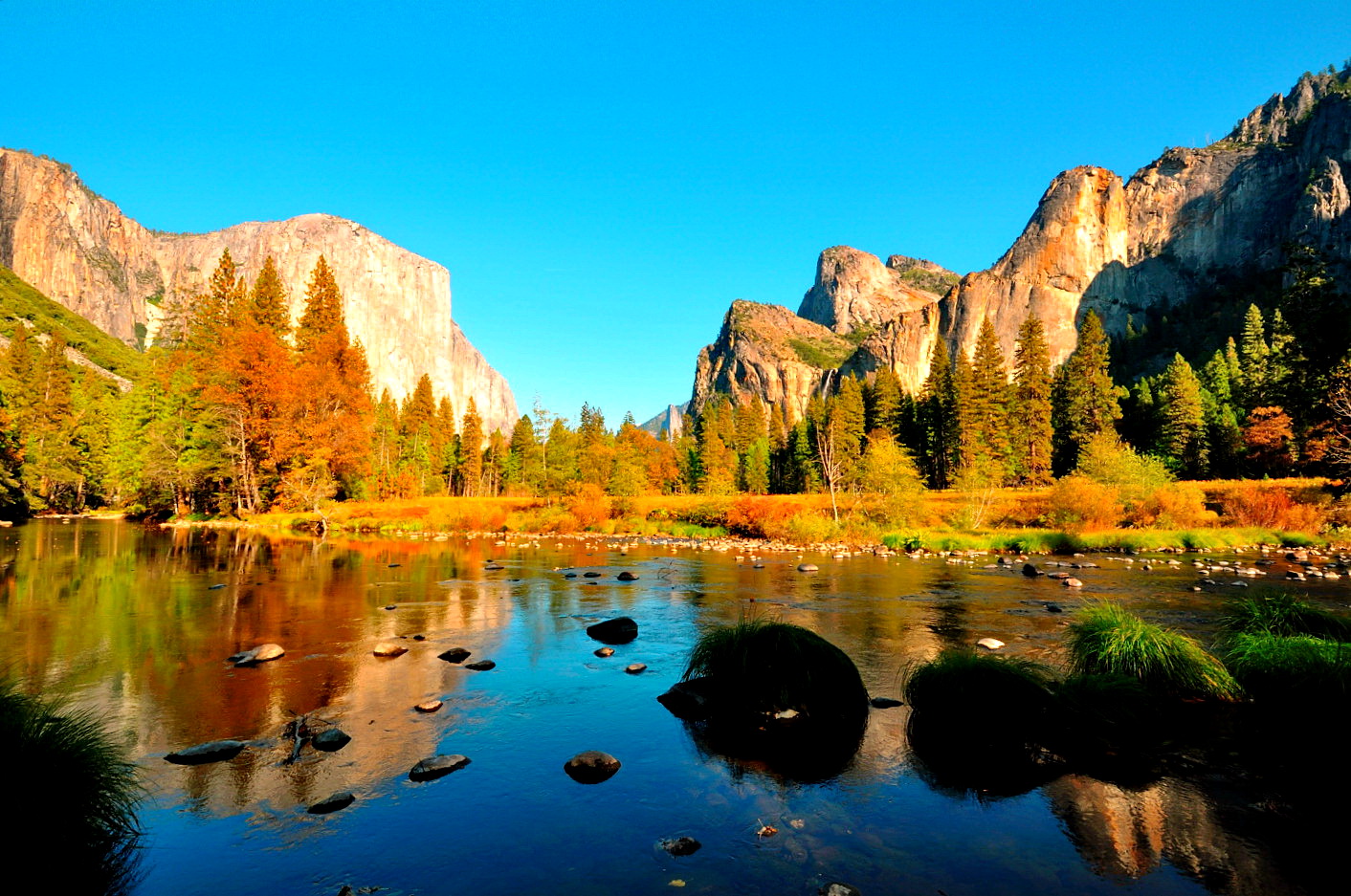 Yosemite National Park - Most Breathtaking National Parks to Visit for Fall Colors