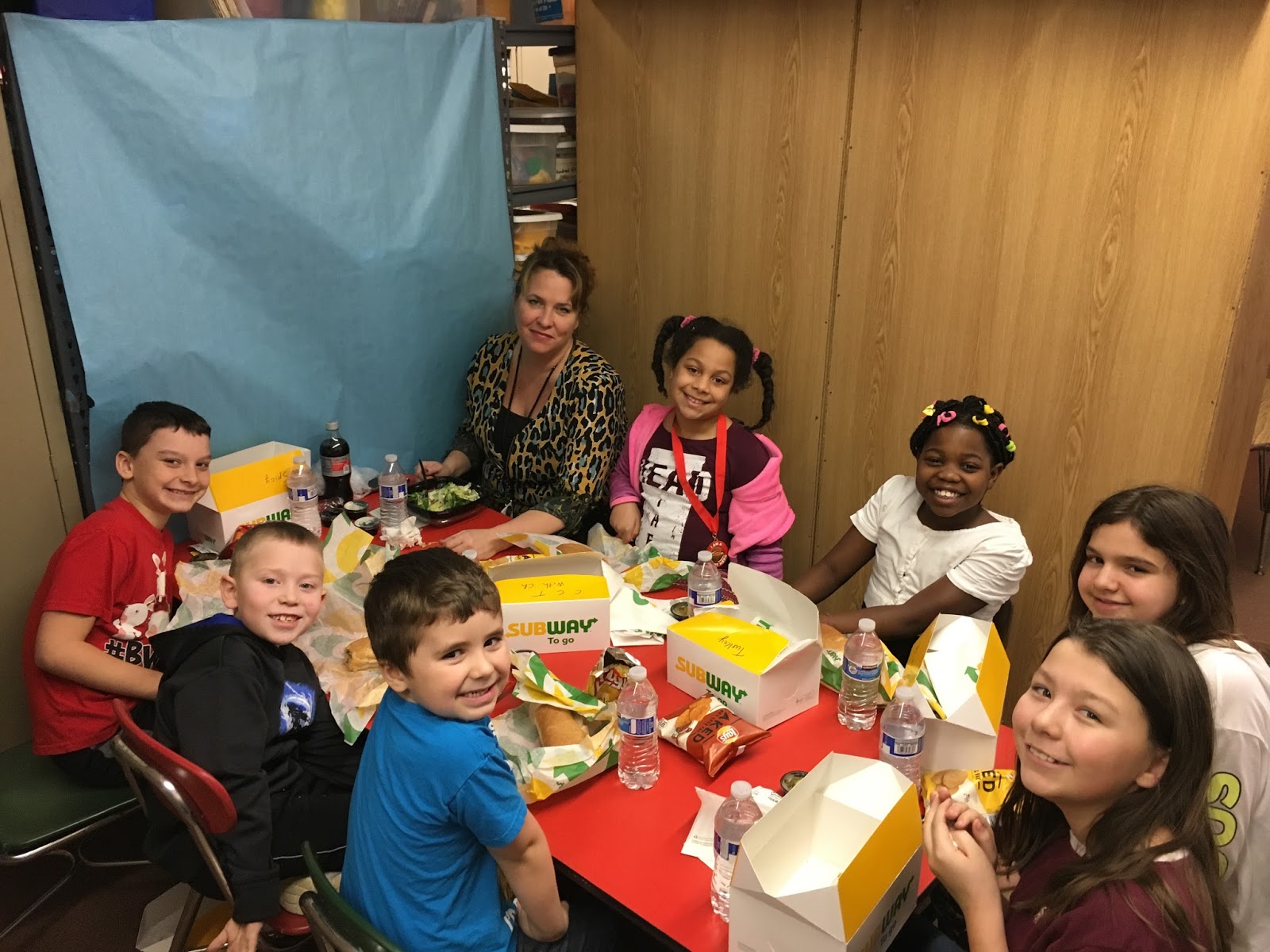 Talking Taylor Schools HOLLAND ELEMENTARY SCHOOL raising funds by