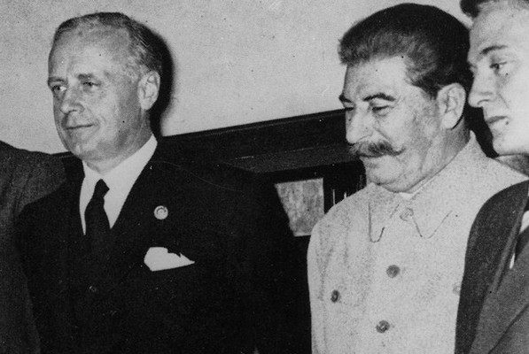 Иоахим фон Риббентроп и Сталин