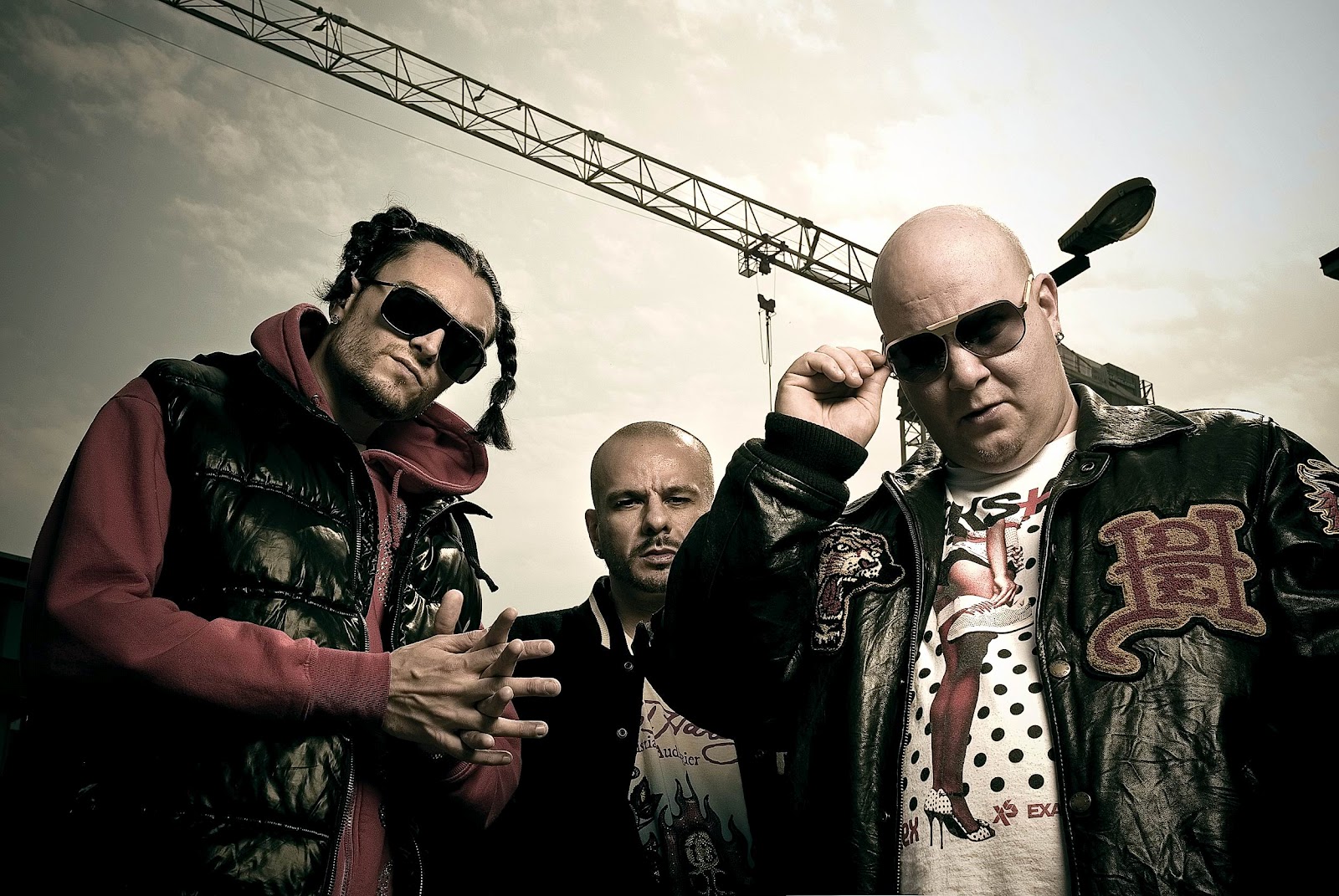Club Dogo ft Giuliano Palma P.E.S., video e testo la musica secondo cocchio Club Dogo ft Giuliano Palma P.E.S., video e testo la musica secondo cocchio