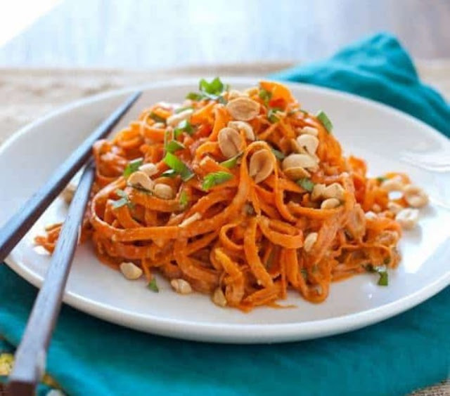 Carrot Noodles with Peanut Sauce #healthy #lowcarb