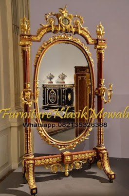 Kaca Cermin Ukir Jepara-Furniture Klasik Mewah. Kaca Cermin Ukir Jepara-Furniture Klasik Mewah.