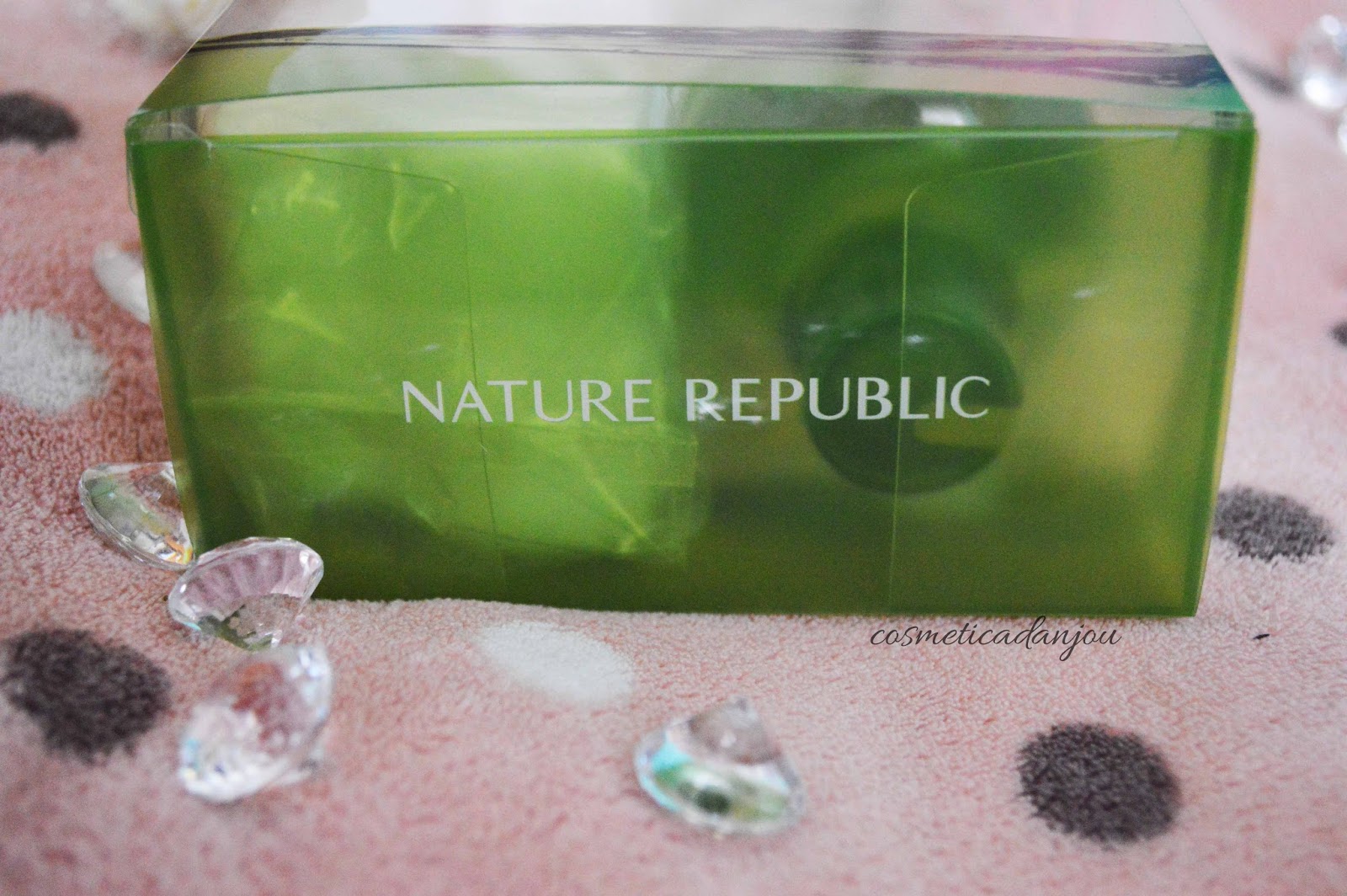 Cosmética d Anjou Nature Republic Jeju Sparkling Cleansing Water Review