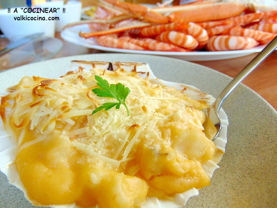 vieiras gratinadas rellenas de rape y gambas