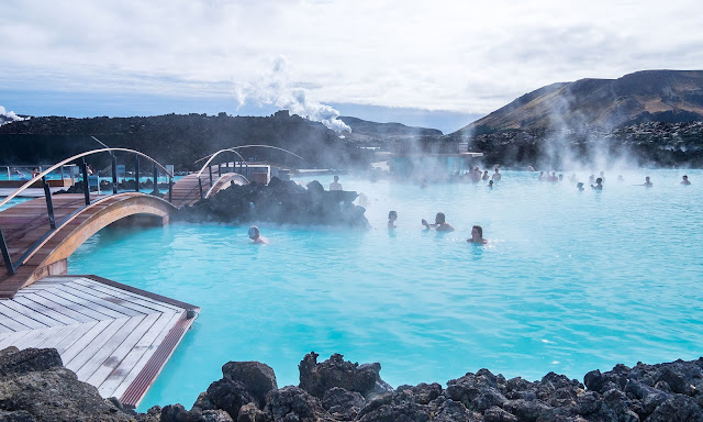 Iceland Duniya ka esa desh janha suraj nhi dubta Iceland Duniya ka esa desh janha suraj nhi dubta