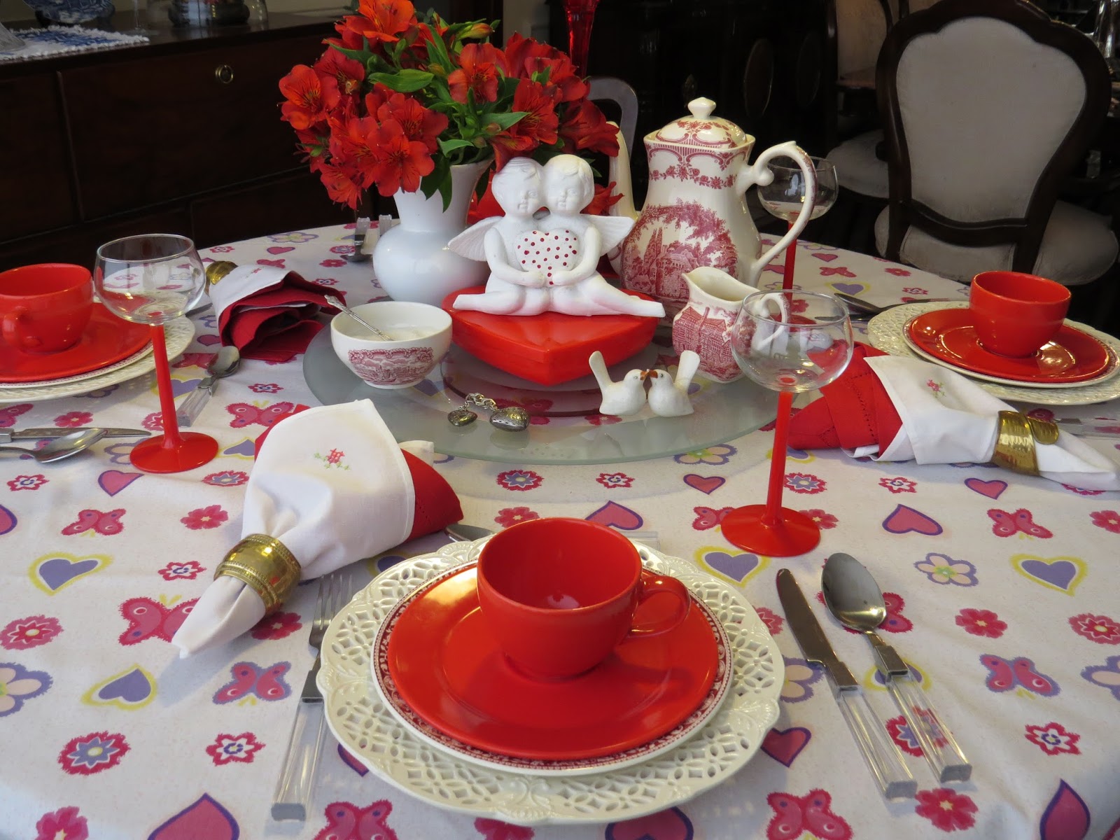 FABBY'S LIVING: A Romantic Valentine's Setting