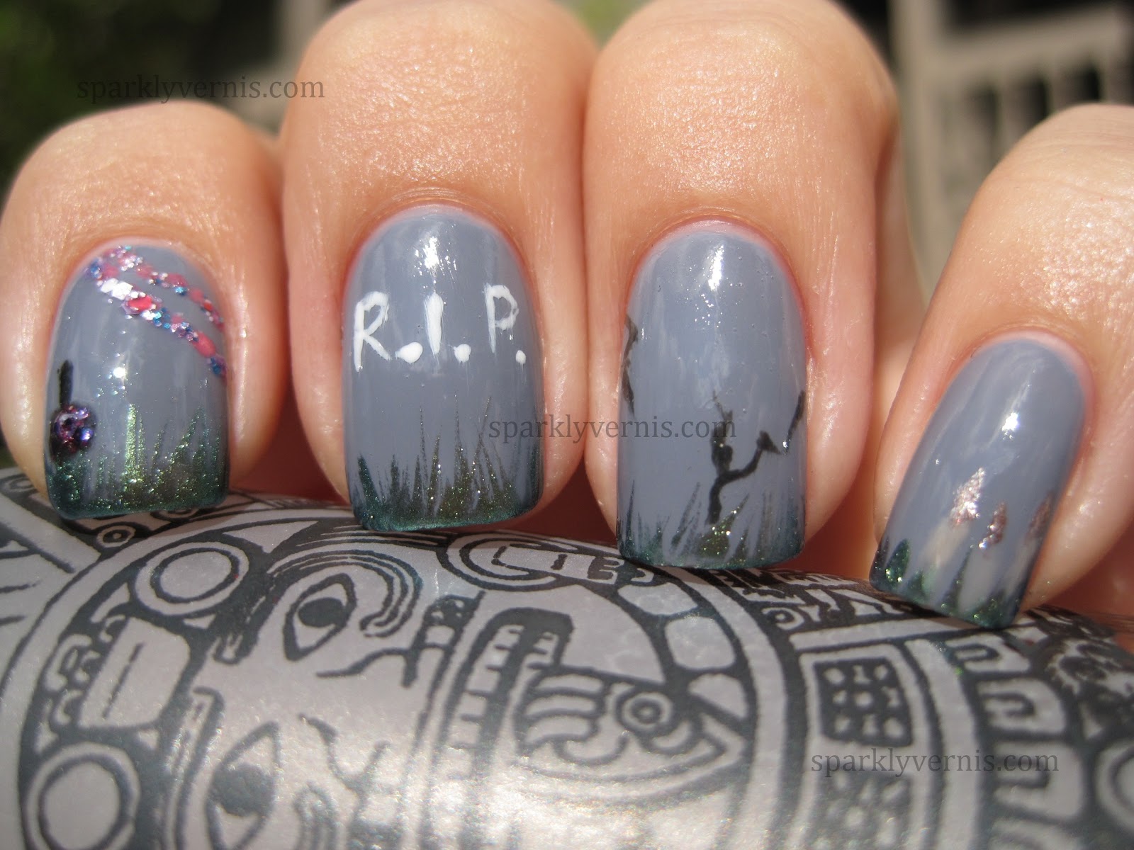 Sparkly Vernis: Dia de los Muertos nails