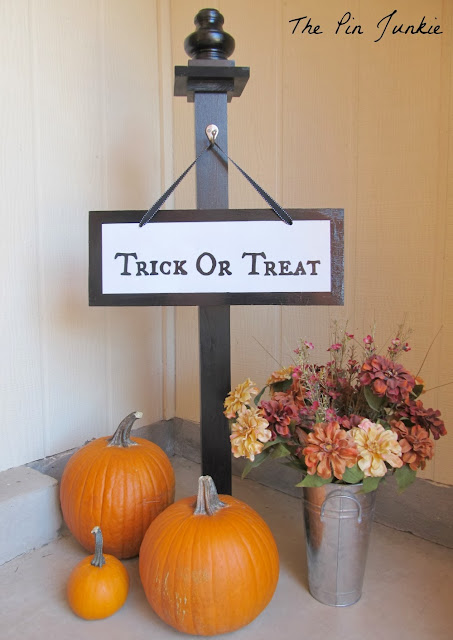 Halloween Porch Sign Mod Podge