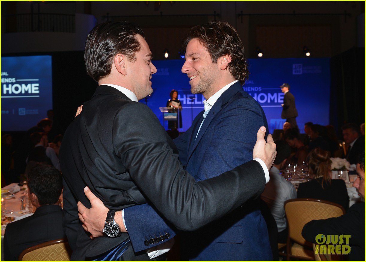 http://2.bp.blogspot.com/-mM8EJnR0VGM/UPKMHRTz-FI/AAAAAAAAPas/_2SWTZxp9fg/s1600/Leonardo-DiCaprio-Bradley-Cooper-2013-Sean-Penn-Friends-Help-Haiti-Home-Gala-1.jpg