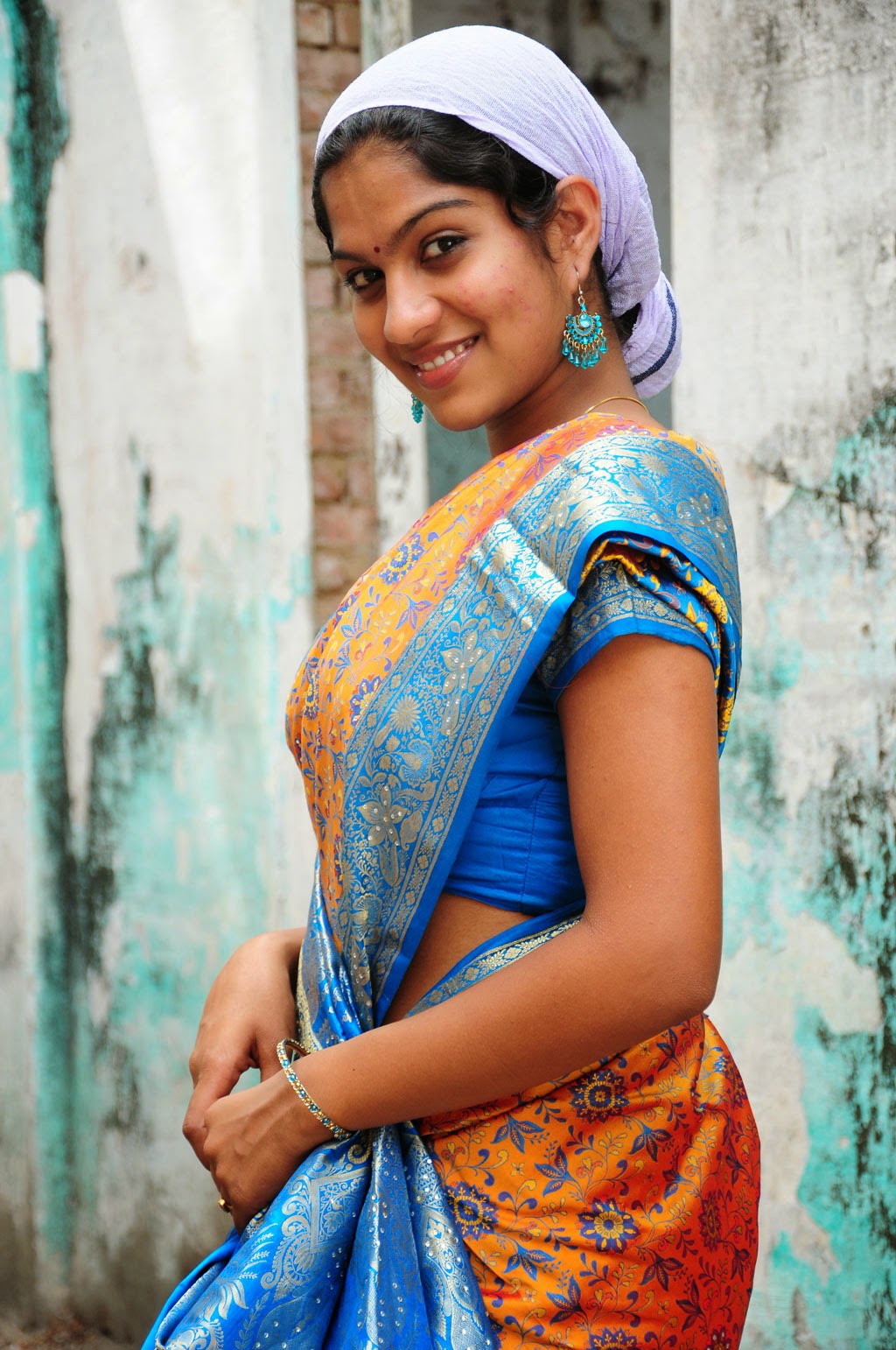 Kausalya Spicy Navel Photos in Saree Hot Stills |Live Updates|