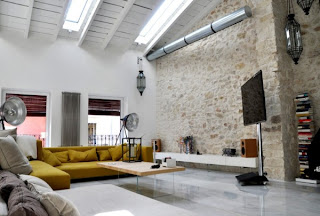 Marzua: Convertir una casa habitada en un showroom interactivo; la