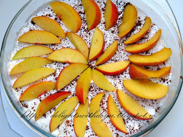Tiramisu rapid cu frisca si nectarine