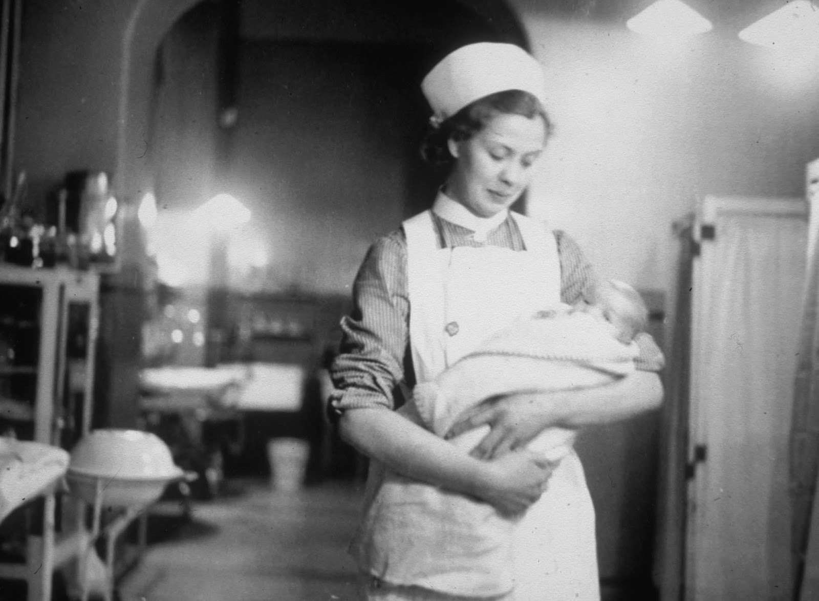 Lothian Health Services Archive Midwifery in Edinburgh