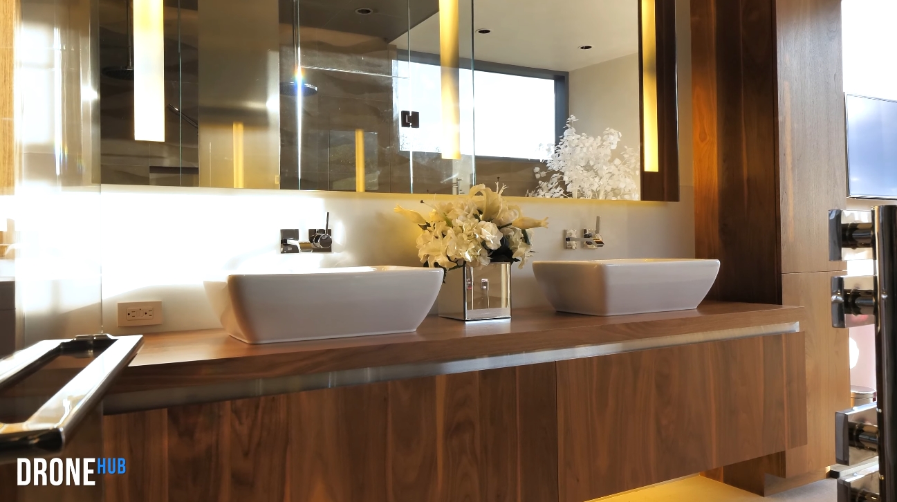 55 Photos vs. Luxury Modern Telluride Colorado Mountain Estate Interior Design Tour