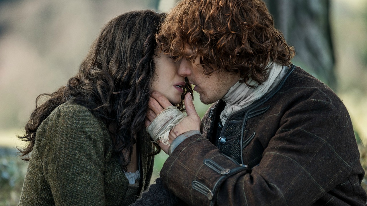 Claire y Jamie en Outlander