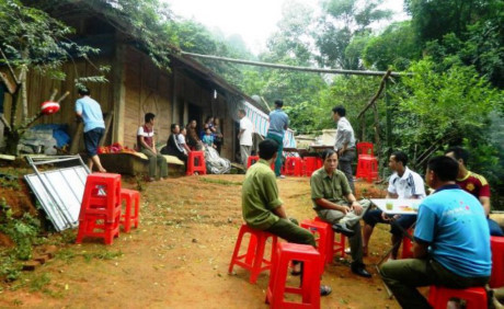 Tin tuc phap luat ngay 1/6: Tuyen an tu hinh ke giet vo va tinh dich - Anh 3