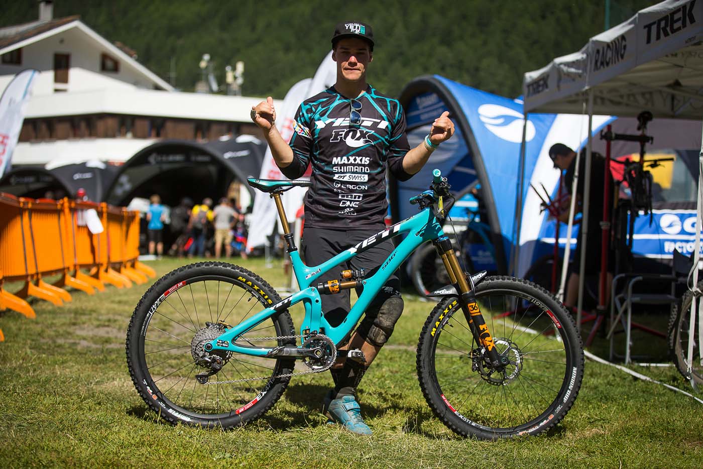 yeti enduro team