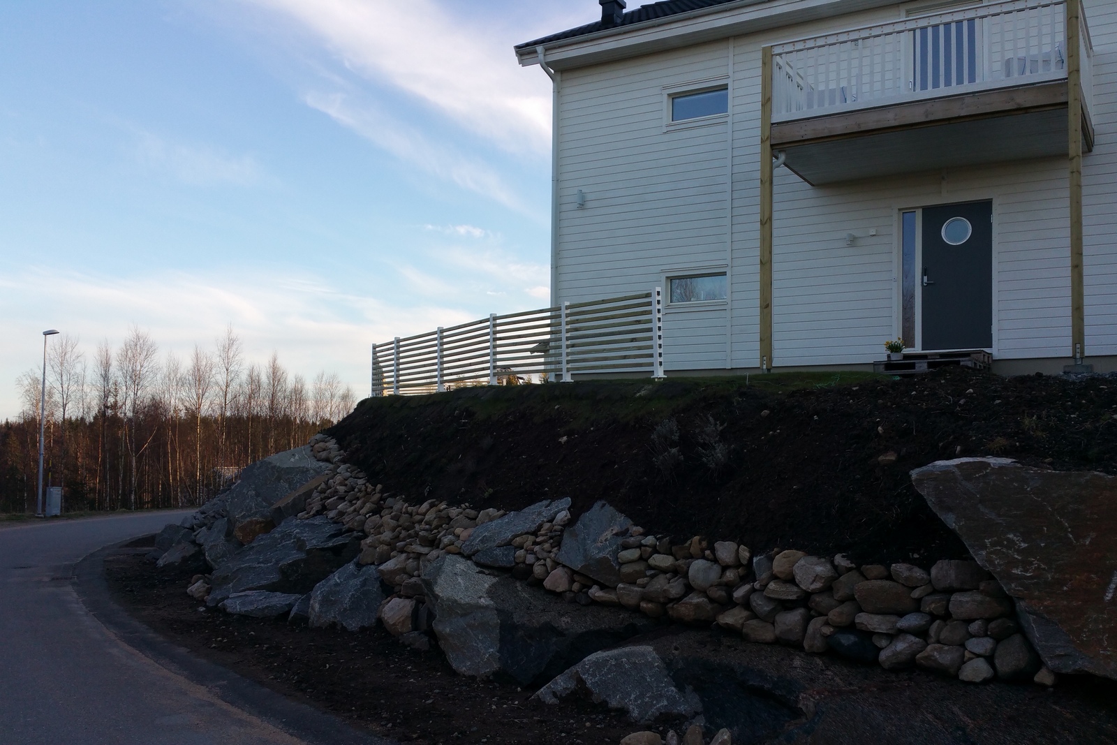 Vårt hus blir till: staket växer fram