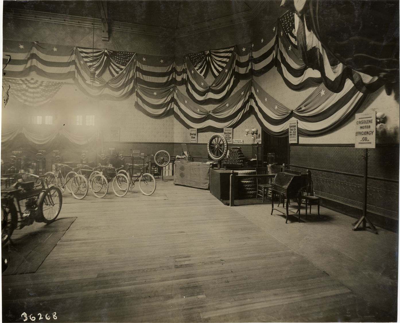 Fast is fast... 1910 Boston show.