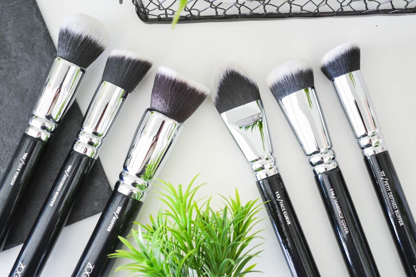 Zoeva Foundation Brushes Pink Ivory Makeup