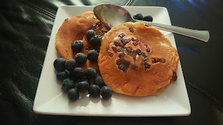 Pre race breakfast of pancakes and blueberries