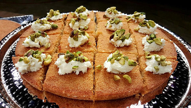 طريقة عمل البسبوسة الطرية من مطبخ سالي فؤاد