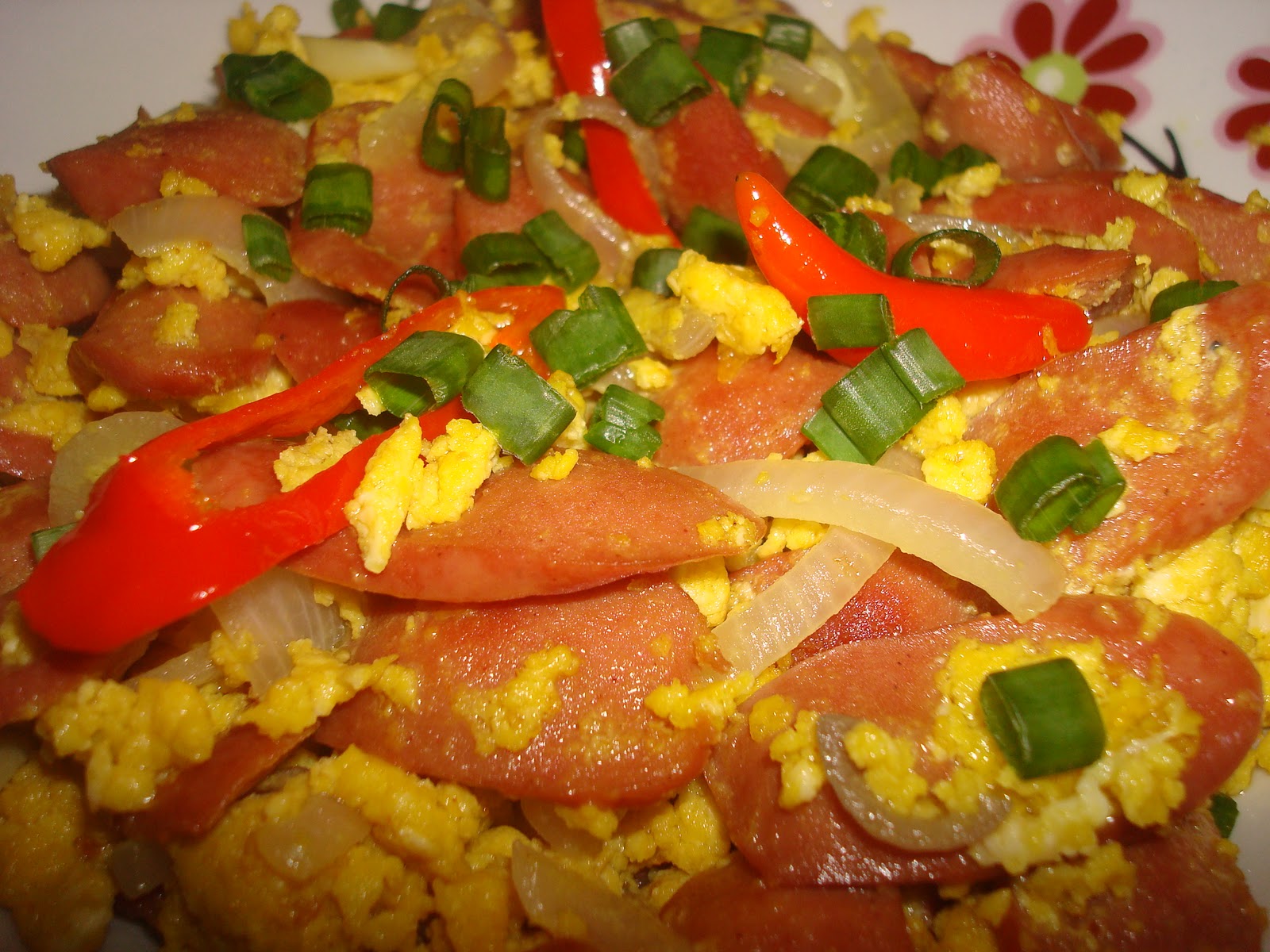~ ♥ KiSah KeHiDuPaN ♥ ~: Nasi Goreng & Sosej Goreng Telur