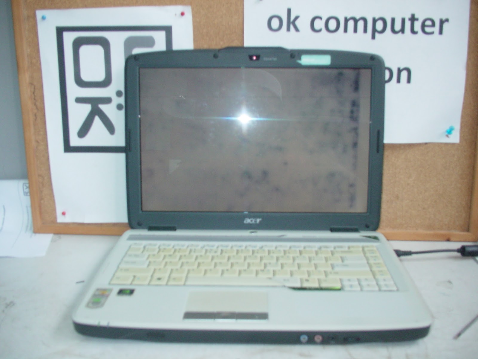 Repair Screen Laptop Acer Aspire 4520