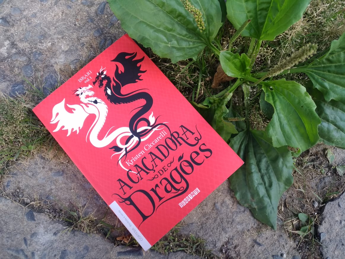 A CAÇADORA DE DRAGÕES - KRISTEN CICCARELLI (#1 ISKARI)
