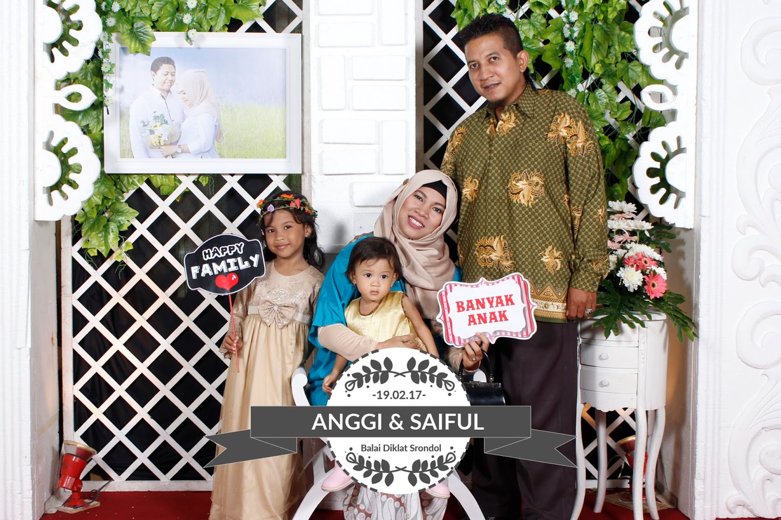 +0856-4020-3369 ; Jasa Photobooth Semarang ~Wedding Anggi Syaiful~