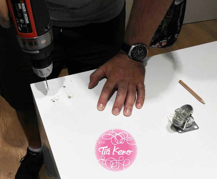 mesa-de-trabajo-de-manualidades