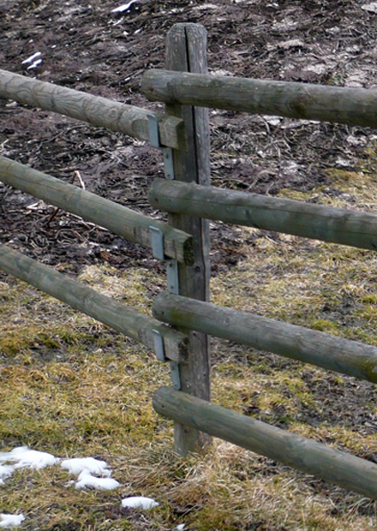 L A D R I L L O A L A D R I L L O Valla salvaje de madera